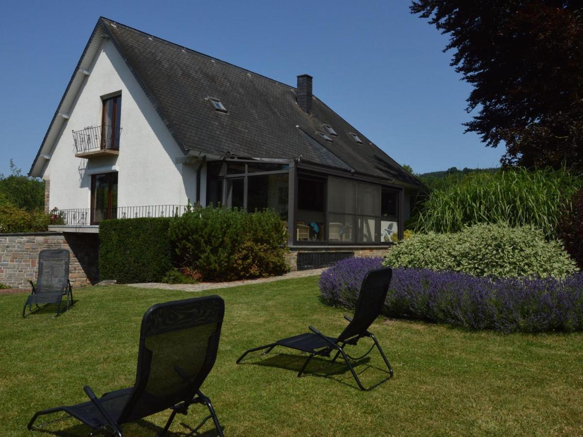 Elegant Villa In Stavelot With Fitness Playroom Екстериор снимка