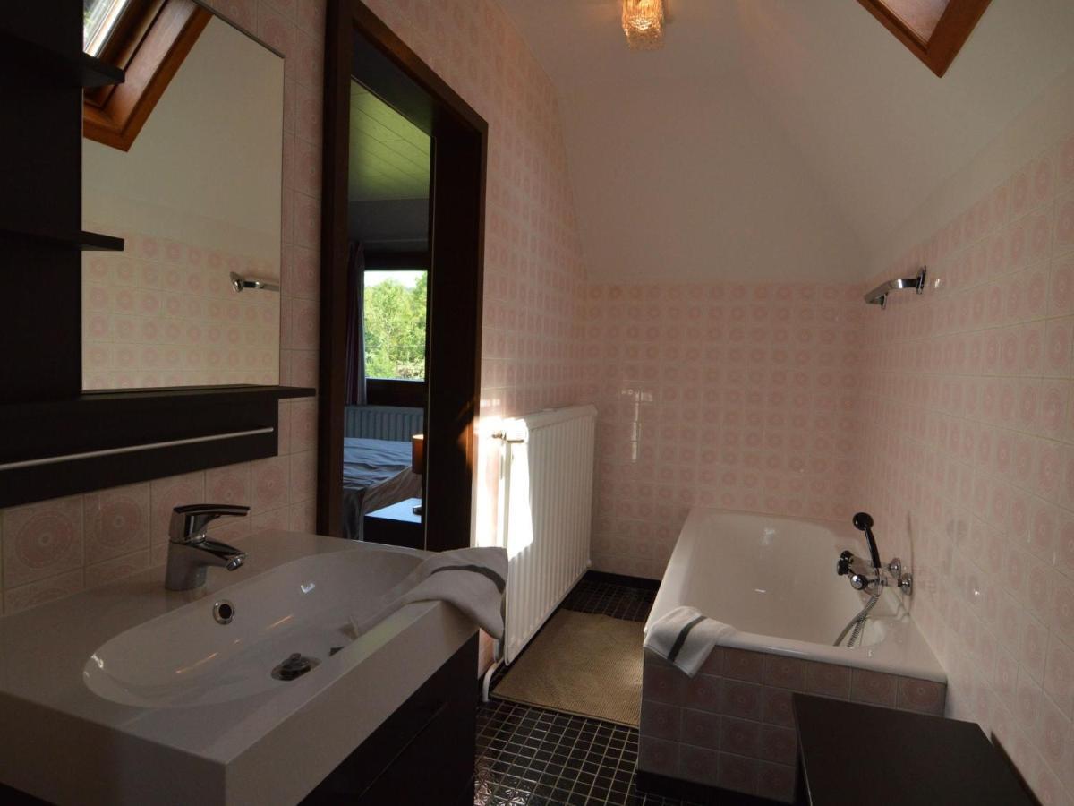 Elegant Villa In Stavelot With Fitness Playroom Екстериор снимка